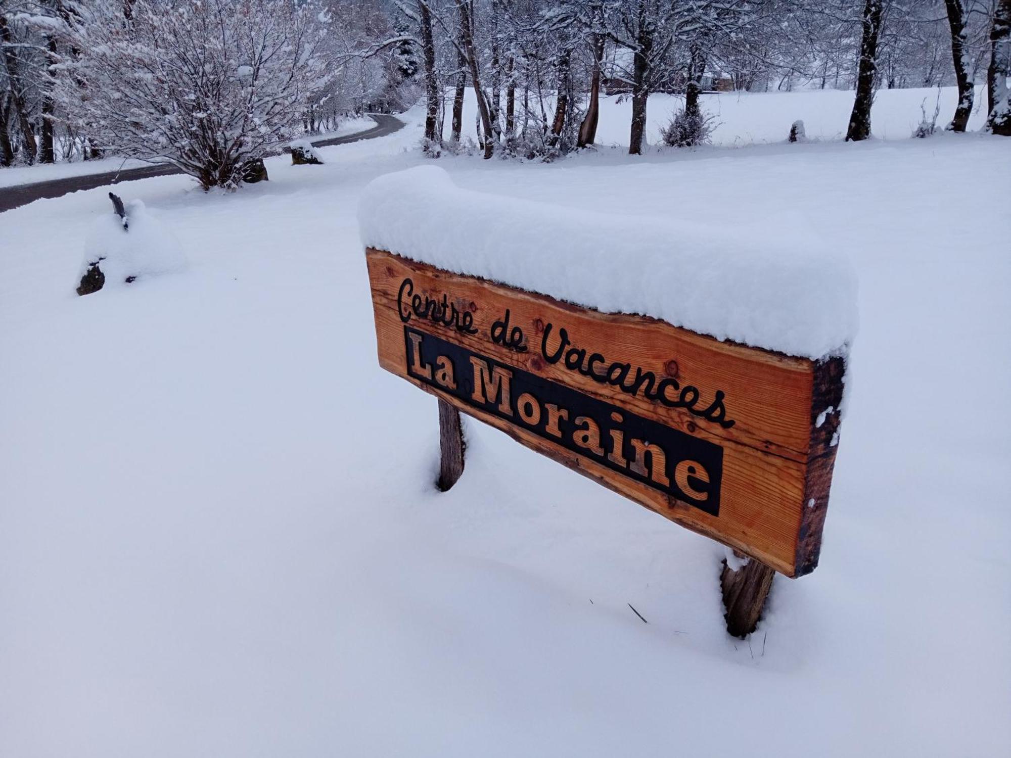 La Moraine Hotel Garin Buitenkant foto